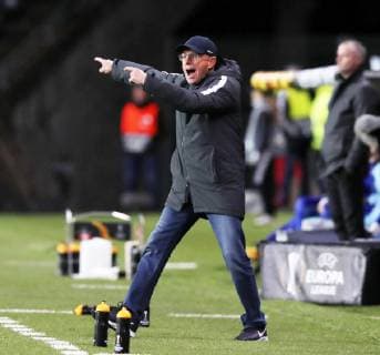 Trondheim - RB Leipzig Fussball Euro League Trondheim, 04.10.2018, Lerkendal-Stadion, Fussball, UEFA EURO EM Europameisterschaft Fussball League , Gruppe B, 2.Spieltag, Rosenborg BK Trondheim vs. RB Leipzig 1:3 , Im Bild; Cheftrainer Ralf Rangnick (RB Leipzig). , Gemäß den Vorgaben der UEFA ist es untersagt, in dem Stadion und oder vom Spiel angefertigte Fotoaufnahmen in Form von Sequenzbildern und oder videoähnlichen Fotostrecken zu verwerten bzw. verwerten zu lassen. ,