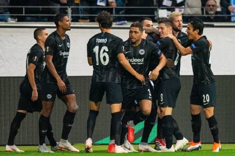 04.10.2018, xfux, Fussball UEFA Europa League, Eintracht Frankfurt - Lazio Rom, emspor, v.l. Danny da Costa (Eintracht Frankfurt) und Spieler von Eintracht Frankfurt Torjubel, Goal celebration, celebrate the goal zum 1:0 Frankfurt am Main