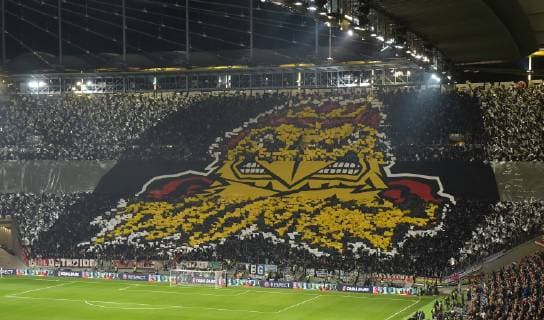 04.10.2018, xblx, Fussball UEFA Europa League, Eintracht Frankfurt - Lazio Rom emspor, v.l. Choreographie der Fans vor dem Spiel (DFL DFB REGULATIONS PROHIBIT ANY USE OF PHOTOGRAPHS as IMAGE SEQUENCES and or QUASI-VIDEO) Frankfurt am Main