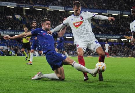 Football - 2018 2019 Europa League - Group L: Chelsea - MOL Vidi Gary Cahill of Chelsea challenges Marko Scepovic of Vidi, at Stamford Bridge. COLORSPORT ANDREW COWIE 
