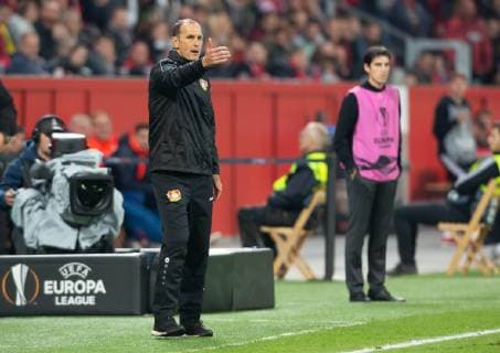Leverkusen, Germany, 04.10.2018, UEFA Europa League - 2018 19 Season, Vorrunde, Gruppenphase - Gruppe A - 2. Spieltag, Bayer 04 Leverkusen - AEK Larnaka, Cheftrainer Heiko Herrlich (B04) gestikuliert, Gestik. ( DeFodi512