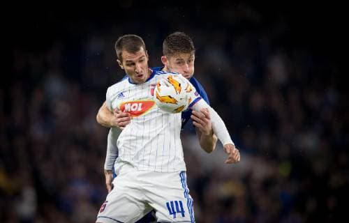 Gary Cahill of Chelsea & Marko ? ?epovi? of Videoton (MOL Vidi) during the UEFA Europa League group match between Chelsea and Videoton at Stamford Bridge, London, England on 4 October 2018. Copyright: xAndyxRowlandx PMI-2291-0001