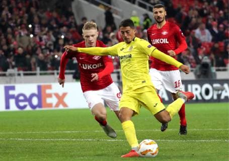 MOSCOW, RUSSIA â€“ OCTOBER 4, 2018: FC Spartak Moscow s Nikolai Rasskazov (L) and Villarreal s Pablo Fornals in action in their 2018 19 UEFA Europa League Group G Round 2 football match at Otkrytie Arena Stadium. Sergei Fadeichev TASS  TS092956