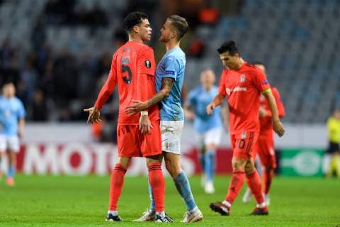 Fußball, EL, Malmö FF - Besiktas Istanbul 181004 Pepe of Besiktas and Arnor Ingvi Traustason of Malmö FF during the Europa League group stage match between Malmö FF and Besiktas on October 4, 2018 in Malmö. Photo: Petter Arvidson BILDBYRAN kod PA 92119 Copyright: PETTERxARVIDSON BB181004PA047