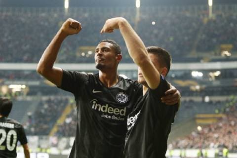 Sebastien Haller (Frankfurt, links) und Luka Jovic (Frankfurt) feiern das Tor zum 3:1 durch Jovic im Spiel gegen Rom Eintracht Frankfurt vs Lazio Rom, Fussball, Uefa Europa League, 04.10.2018 Eintracht Frankfurt vs Lazio Rom, Fussball, Uefa Europa League, 04.10.2018 Frankfurt Copyright: xEIBNER RenexWeissx EP_RWS