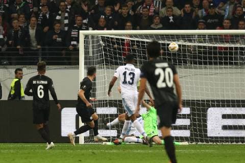 Filip Kostic (Frankfurt, 2. von links) erzielt das Tor zum 2:1 gegen Rom Eintracht Frankfurt vs Lazio Rom, Fussball, Uefa Europa League, 04.10.2018 Eintracht Frankfurt vs Lazio Rom, Fussball, Uefa Europa League, 04.10.2018 Frankfurt Copyright: xEIBNER RenexWeissx EP_RWS