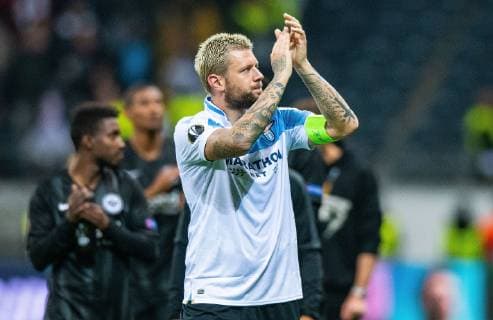04.10.2018, xfux, Fussball UEFA Europa League, Eintracht Frankfurt - Lazio Rom, emspor, v.l. Marco Russ (Eintracht Frankfurt) jubeln jubelt nach Spielende. Frankfurt am Main