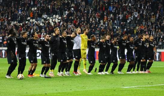 Siegesjubel Eintracht Frankfurt - 04.10.2018: Eintracht Frankfurt vs. Lazio Rom, UEFA Europa League 2. Spieltag, Commerzbank Arena, DISCLAIMER: DFL regulations prohibit any use of photographs as image sequences and or quasi-video.