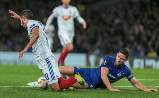Chelsea v MOL Vidi UEFA Europa League Gary Cahill of Chelsea and Boban Nikolov of MOL Vidi during the UEFA Europa League match at Stamford Bridge, London Content Not Available For UK Newspapers Copyright: xStevexO Sullivanx FIL-12371-0014