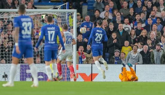 Chelsea v MOL Vidi UEFA Europa League ?lvaro Morata of Chelsea heads just wide against MOL Vidi during the UEFA Europa League match at Stamford Bridge, London Content Not Available For UK Newspapers Copyright: xStevexO Sullivanx FIL-12371-0019