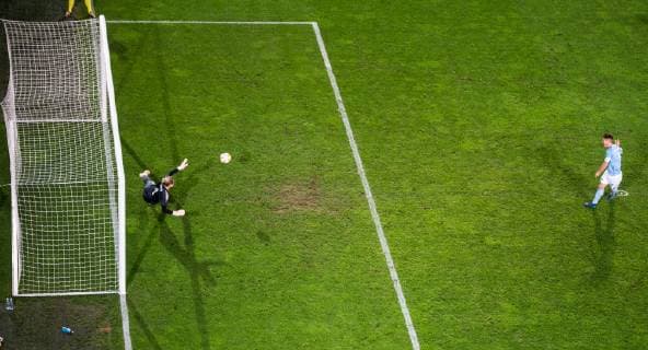 Fußball, EL, Malmö FF - Besiktas Istanbul 181004 Markus Rosenberg of Malmö FF scores the 2-0 goal from the penalty spot during the Europa League group stage match between Malmö FF and Besiktas on October 4, 2018 in Malmö. Photo: Petter Arvidson BILDBYRN kod PA 92119 Copyright: PETTERxARVIDSON BB181004PA075