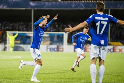 Fußball, EL, Sarpsborg 08 FF - KRC Genk 181004 Patrick Mortensen of Sarpsborg 08 celebrates after scoring 3-1 during the Europa League match between Sarpsborg 08 and Genk on October 4, 2018 in Sarpsborg. Photo: Fredrik Varfjell BILDBYRAN kod FV 150147 Copyright: FREDRIKxVARFJELL BB181004FV051