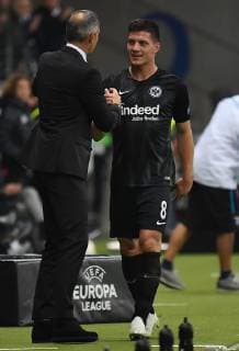 04.10.2018, xjhx, Fussball UEFA Europa League, Eintracht Frankfurt - Lazio Rom emspor, v.l. Trainer Adolf Adi Huetter (Eintracht Frankfurt), Luka Jovic (Eintracht Frankfurt) Auswechslung Einwechslung (DFL DFB REGULATIONS PROHIBIT ANY USE OF PHOTOGRAPHS as IMAGE SEQUENCES and or QUASI-VIDEO) Frankfurt am Main