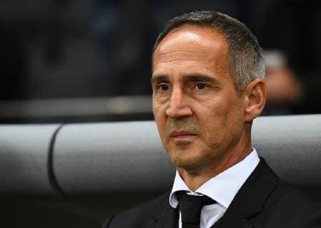 04.10.2018, xjhx, Fussball UEFA Europa League, Eintracht Frankfurt - Lazio Rom emspor, v.l. Trainer Adolf Adi Huetter (Eintracht Frankfurt) (DFL DFB REGULATIONS PROHIBIT ANY USE OF PHOTOGRAPHS as IMAGE SEQUENCES and or QUASI-VIDEO) Frankfurt am Main