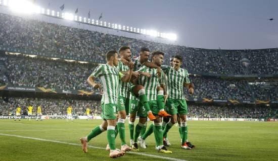 Partido de la Europa League entre el Betis y el Dudelange en el Villamarin. En la imagen, Sarabia celebra su gol. Europa League match between Betis and Dudelange. In this picture, Sarabia celebrates his goal. 