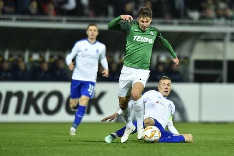 L-R front Lukas Masopust (Jablonec) and Serhiy Sydorchuk (Dynamo) in action during the UEFA Europa League soccer match between FK Jablonec and FC Dynamo Kyiv, in Jablonec nad Nisou, Czech Republic, on October 4, 2018. (CTKxPhoto RadekxPetrasek) CTKPhotoP201810041003001  _PER6552