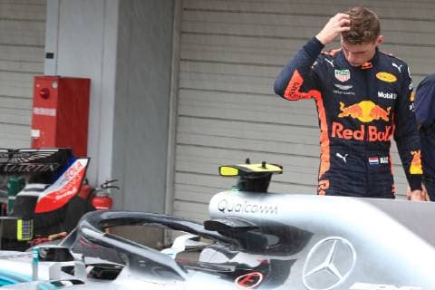 6th October 2018, Suzuka International Racing Course, Suzuka City, Japan; Formula One Grand Prix of Japan, qualification; Aston Martin Red Bull Racing TAG Heuer, Max Verstappen checks out the Mercedes  ActionPlus12068315 Octane