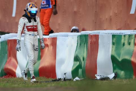 6th October 2018, Suzuka International Racing Course, Suzuka City, Japan; Formula One Grand Prix of Japan, qualification; Alfa Romeo Sauber F1 Team, Marcus Ericsson crashes out during Q1  ActionPlus12068353 Octane