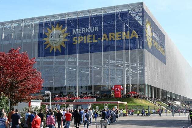 Fußball, Stadiongeschichte Fortuna Düsseldorf GER, 1. FBL, Fortuna Duesseldorf vs. FC Schalke 04 06. 10.2018, Merkur Spielarena, Duesseldorf , GER, 1. FBL, Fortuna Duesseldorf vs. FC Schalke 04, DFL regulations prohibit any use of photographs as image sequences and or quasi-video im Bild picture shows: die Arena mit neuem Namen