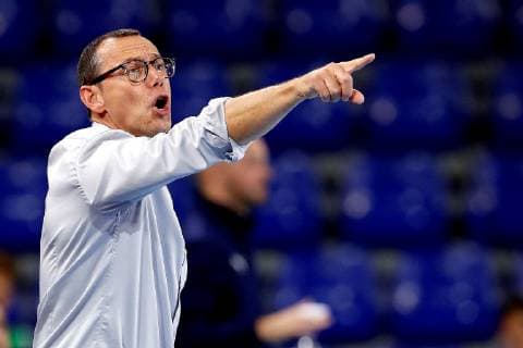 Montpellier s head coach Nicolas Seve reacts during a Champions League handball match against Barcelona Lassa at the Palau Blaugrana facilities, Barcelona, north eastern Spain, 06 October 2018. Barça Lassa vs Montpellier !ACHTUNG: NUR REDAKTIONELLE NUTZUNG!  Copyright: xALBERTOxESTEVEZx GRAF1098 20181006-636744448377757346