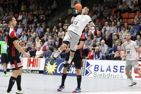 Roman Becvar (HC ELbflorenz Dresden 33) frei vorm Tor, TuS N-Luebbecke vs HC Elbflorenz Dresden, Handball, 2. Bundesliga, 06.10.2018, TuS N-Luebbecke vs HC Elbflorenz Dresden, Handball, 2. Bundesliga, 06.10.2018 Luebbecke Copyright: xEIBNER JanxStrohdiekx EP_JSK