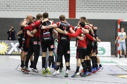 Siegesjubel bei TuS N-Luebbecke, TuS N-Luebbecke vs HC Elbflorenz Dresden, Handball, 2. Bundesliga, 06.10.2018, TuS N-Luebbecke vs HC Elbflorenz Dresden, Handball, 2. Bundesliga, 06.10.2018 Luebbecke Copyright: xEIBNER PeterxFranzx EP_PFZ