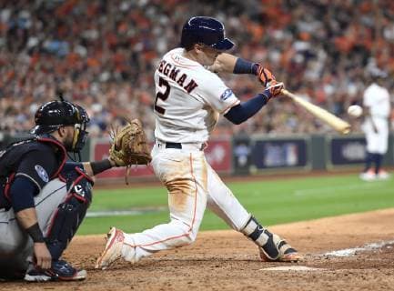 Sport Themen der Woche KW 40 Sport Bilder des Tages Houston Astros third baseman Alex Bregman hits a solo home run against the Cleveland Indians during the seventh inning in American League Divisional Series game two at Minute Maid Park on October 6, 2018 in Houston. Houston leads the series with Cleveland 1-0.  HOU2018100629 TRASKxSMITH