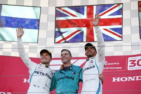 Motorsports: FIA Formula One World Championship WM Weltmeisterschaft 2018, Grand Prix of Japan, World Championship 2018 Grand Prix Japan Matt Deane (Chefmechaniker) 44 Lewis Hamilton (GBR, Mercedes AMG Petronas F1 Team), 33 Max Verstappen (NDL, Red Bull Racing), Suzuka Japan