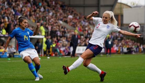 October 6, 2018 - Nottingham, England, United Kingdom - Nottingham England - October 06:.L-R Leticia of Brazil and Alex Greenwood of England.during International Friendly Länderspiel between England Women and Brazil Women at Meadow Lane stadium , Notts County FC, Nottingham, England on 06 Oct 2018. England Women v Brazil Women - International Friendly  - ZUMAn230 20181006_zaa_n230_1086 Copyright: xActionxFotoxSportx