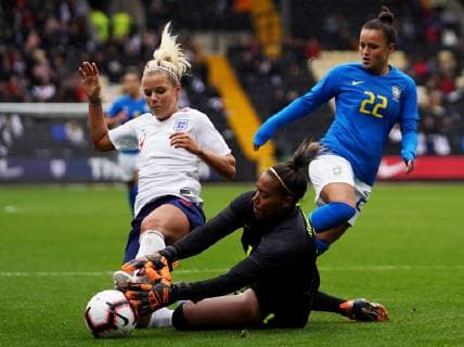 October 6, 2018 - Nottingham, England, United Kingdom - Nottingham England - October 06:.L-R Rachel Daly of England., Barbara and Camila of Brazil and Rachel Daly of England.during International Friendly Länderspiel between England Women and Brazil Women at Meadow Lane stadium , Notts County FC, Nottingham, England on 06 Oct 2018. England Women v Brazil Women - International Friendly  - ZUMAn230 20181006_zaa_n230_1093 Copyright: xActionxFotoxSportx