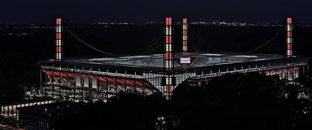 1. FC Köln - MSV Duisburg 2. Fussball Bundesliga Saison 2018 2019 RheinEnergie Stadion Koeln Deutschland Datum: 08.10.2018 RheinEnergie Stadion bei Nacht Gebäude DFL regulations prohibit any use of photographs as image sequences and or quasi-video.