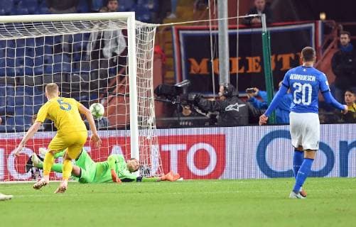 Fußball, Italien - Ukraine Photo LaPresse - Tano Pecoraro 10 October 2018 City Genova - (Italy) Soccer Italia vs Ucraina Race Friendly- "Luigi Ferraris" Stadium in the pic: bernardeschi federico realizza il gol del 1-0  Copyright: xTanoxPecoraro LaPresse LaPresse x