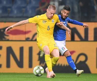 (181011) -- GENOVA, Oct. 11, 2018 -- Italy s Lorenzo Insigne (R) vies with Ukraine s Mykyta Burda during a friendly soccer match in Genova, Italy, Oct. 10, 2018. The match ended 1-1. ) (SP)ITALY-GENOVA-SOCCER-FRIENDLY MATCH-ITALY VS UKRAINE AlbertoxLingria 