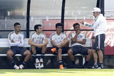 Fußball, Nationalteam Mexiko Training October 10, 2018 - EUM20181010DEP05.JPG.CIUDAD DE MEXICO, Soccer Futbol-Seleccion.- Este 11 de octubre de 2018 la Seleccion Mexicana disputara un partido amistoso contra su similar de Costa Rica en el Estadio de la Universidad Autonoma de Nuevo Leon. Foto: Archivo Agencia EL UNIVERSAL AFBV Latin News: October 10, 2018 Copyright: xAgustinxSalinasx