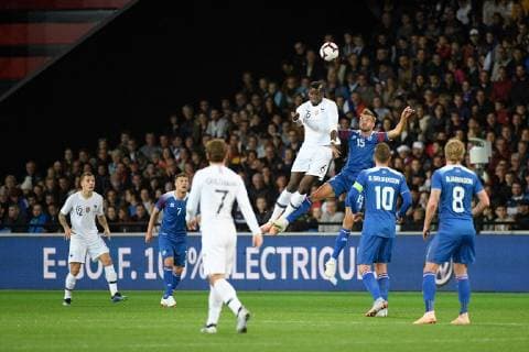 Fußball, Länderspiel, Frankreich - Island 06 PAUL POGBA (FRA) - 15 HOLMAR EYJOLFSSON (ISL) FOOTBALL : France vs Islande - Match Amical - 11 10 2018 FEP Panoramic 