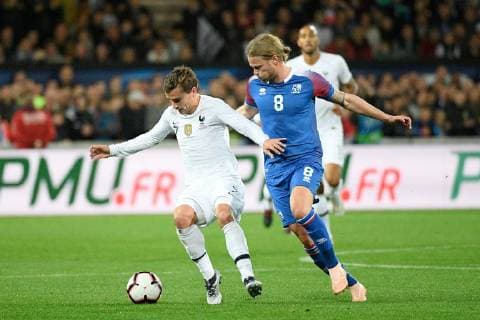 07 ANTOINE GRIEZMANN (FRA) - 08 BIRKIR BJARNASON (ISL) FOOTBALL : France vs Islande - Match Amical - 11 10 2018 FEP Panoramic 