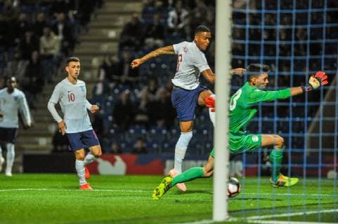 England U21 U 21 s defender Ezri Konsa (6) puts England U21 s 2-0 up during the UEFA EURO EM Europameisterschaft Fussball U21 Qualifier international match L?nderspiel between England and Andorra at the Proact stadium, Chesterfield, England on 11 October 2018. Copyright: xSxBuckleyx PMI-2310-0013