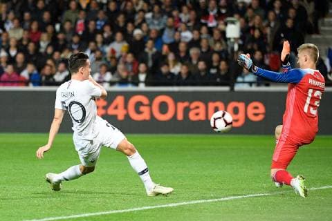 20 FLORIAN THAUVIN (FRA) - 13 RUNAR RUNARSSON (ISL) FOOTBALL : France vs Islande - Match Amical - 11 10 2018 FEP Panoramic 