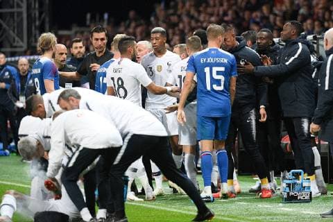 03 PRESNEL KIMPEMBE (FRA) - 23 ALPHONSE AREOLA (FRA) - ALTERCATION - COLERE FOOTBALL : France vs Islande - Match Amical - 11 10 2018 FEP Panoramic 