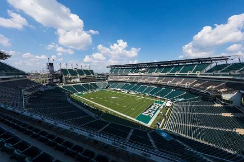PHILADELPHIA, PA - SEPTEMBER 06: General view of the interior of Lincoln Financial Field from an elevated position before an NFL American Football Herren USA regular season football game against the Atlanta Falcons on September 6, 2018, at Lincoln Financial Field in Philadelphia, PA. (Photo by Ric Tapia Icon Sportswire) NFL: SEP 06 Falcons at Eagles Icon269180906002 EDITORIAL USE ONLY