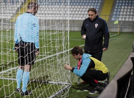 The net gets a running repair during the Uefa Nations League, Group A4 match at Stadion HNK Rijeka, Rijeka. Picture date: 12th October 2018. Picture credit should read: David Klein Sportimage EDITORIAL USE ONLY. No use with unauthorised audio, video, data, fixture lists, club league logos or live services. Online in-match use limited to 120 images, no video emulation. No use in betting, games or single club league player publications.
