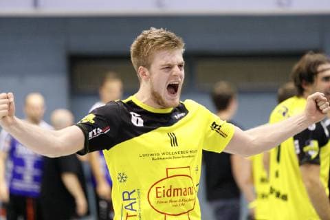 12.10.2018, xmzx, Handball 3.Liga, SG Bruchköbel - HSG Hanau v.l. Bastian Schwarz (SG Bruchköbel), Jubel nach Spielschluss Bruchköbel Hessen Deutschland (DEU)