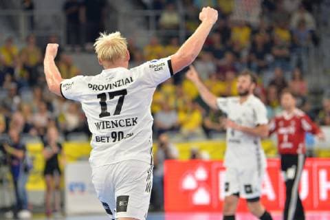 Rhein Neckar Loewen - THW Kiel Kiels Patrick Wiencek Nr.17 beim Spiel in der Handball Bundesliga, Rhein Neckar Loewen - THW Kiel. Mannheim. 13.10.18 Handball 6. Spieltag , Mannheim Baden Wuerttemberg Deutschland SAP Arena