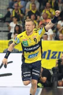 Rhein Neckar Loewen - THW Kiel Torjubel von Rhein Neckar Loewe Gudjon Valur Sigurdsson (Nr.9) beim Spiel in der Handball Bundesliga, Rhein Neckar Loewen - THW Kiel. Mannheim. 13.10.18 Handball 6. Spieltag , Mannheim Baden Wuerttemberg Deutschland SAP Arena