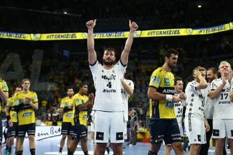 Domagoj Duvnjak (THW Kiel) feiert den Sieg, Rhein Neckar Loewen vs THW Kiel, DKB Handball Bundesliga, 13.10.2018, Foto Eibner Rhein Neckar Loewen vs THW Kiel, DKB Handball Bundesliga, 13.10.2018 Mannheim Copyright: xEIBNER Alexander_Neisx EP_ANS