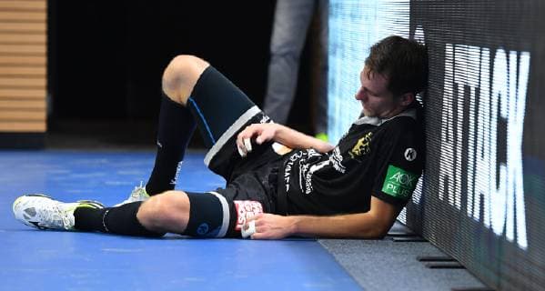 Sport Bilder des Tages Julius Dierberg (Dresden) enttäuscht, HC Elbflorenz Dresden gegen Dessau-Rosslauer HV 06, Handball, 2. Liga der Männer, 2. Bundesliga, Saison 2018 2019, Dresden, BallsportARENA Dresden, 13.10.2018,