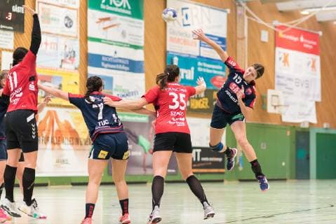 Jurate Zilinskaite (SG H2Ku Herrenberg Kuties 15), SG H2Ku Herrenberg Kuties vs. DJK MJC Trier, Handball, 2.Bundesliga, Frauen, HBF, Saison 18 19, 14.10.2018, SG H2Ku Herrenberg Kuties vs. DJK MJC Trier, Handball, 2.Bundesliga, Frauen, HBF, Saison 18 19, 14.10.2018 Herrenberg Copyright: xEIBNER Wolfgang_Frankx EP_WFK