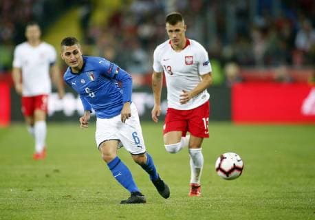 Fußball, Nations League, Polen - Italien CHORZOW STADION SLASKI 14.10.2018 LIGA NARODOW PILKA NOZNA POLSKA (BIALE) - WLOCHY () NZ Marco Veratti , Damian Szymanski . FOT TOMASZ WANTULA NEWSPIX.PL CHORZOW 14.10.2018 FOOTBALL MEN S LEAGUE OF NATIONS POLAND - ITALY TOMASZ WANTULA NEWSPIX.PL --- Newspix.pl  181014WAN004
