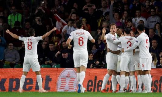 England s players jubilate the first goal of the team during the UEFA League of Nations groups phase match between the national teams of Spain and England, at the Benito Villamarin stadium, in Seville, Andalusia, Spain, 15 October 2018. Spain vs. England !ACHTUNG: NUR REDAKTIONELLE NUTZUNG!  Copyright: xJulioxMunozx SEV07 20181015-636752355661993731