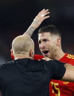 Spanish Sergio Ramos argues with referee Symon Marciniak during the UEFA League of Nations groups phase match between the national teams of Spain and England, at the Benito Villamarin stadium, in Seville, Andalusia, Spain, 15 October 2018. Spain vs. England !ACHTUNG: NUR REDAKTIONELLE NUTZUNG!  Copyright: xJosexManuelxVidalx SEV25 20181015-636752401600005996